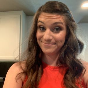 Meet your Posher, Lindsey